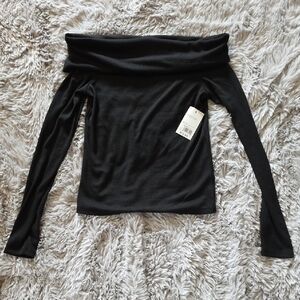 SO Black Off-Shoulder Long Sleeve Top